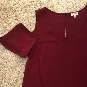 Women’s cold shoulder top